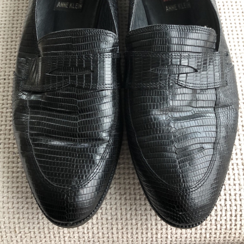 Vintage Anne Klein black snake skin loafers SZ 6.5